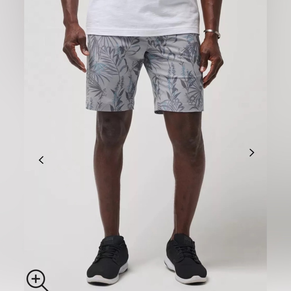 Travis Mathew Garden Isle Short 9in Heather Light Gray Eco Collection Shorts